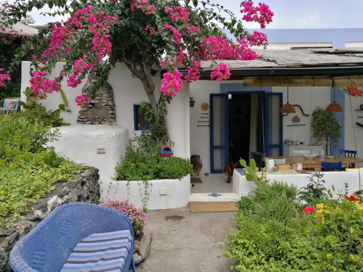 Hôtel La Rosamarina à Stromboli Extérieur photo