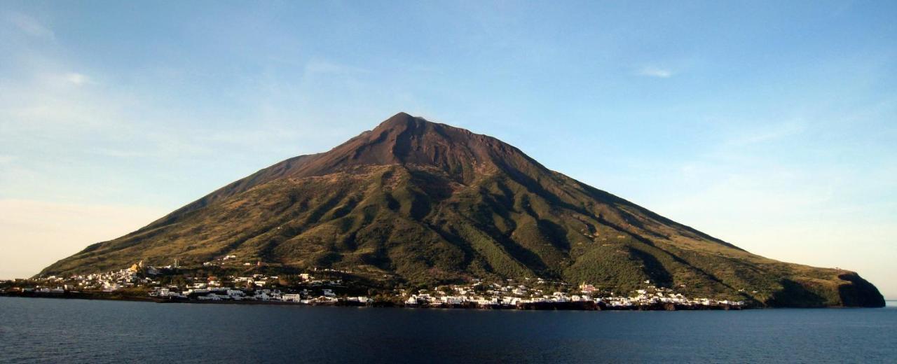 Hôtel La Rosamarina à Stromboli Extérieur photo